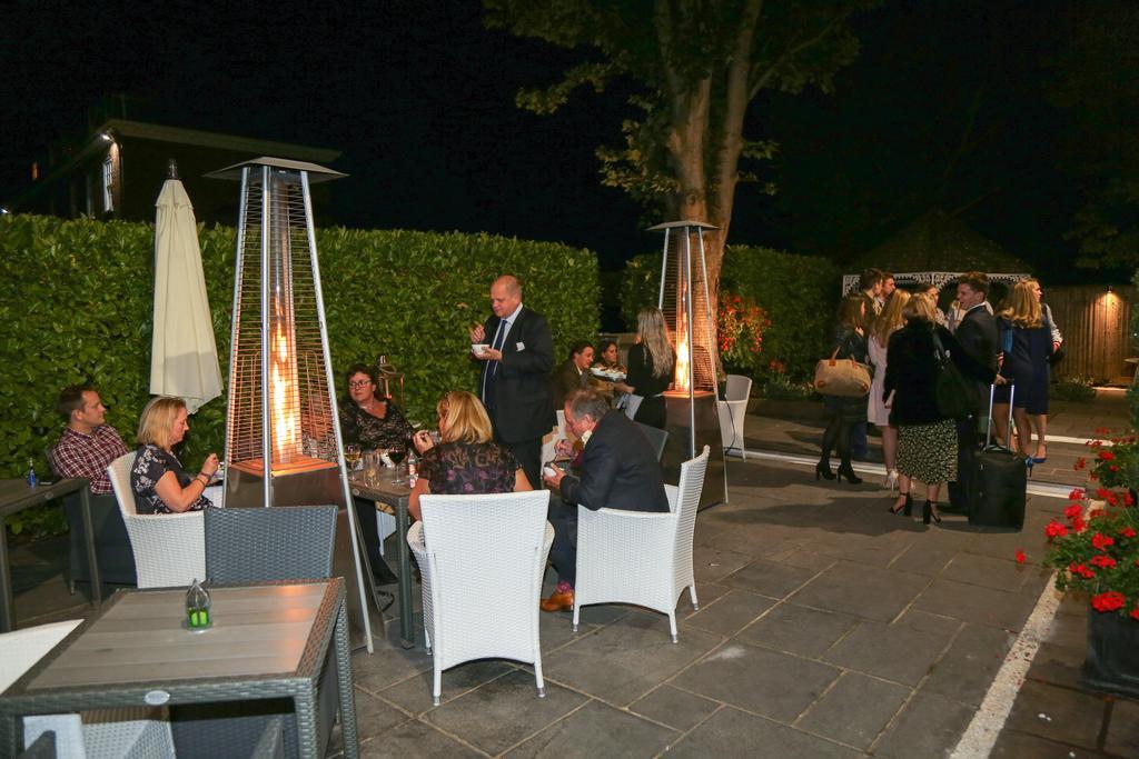 The Dog At Wingham Hotel Exterior photo